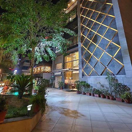 Tgv Hotel Ahmedabad Luaran gambar