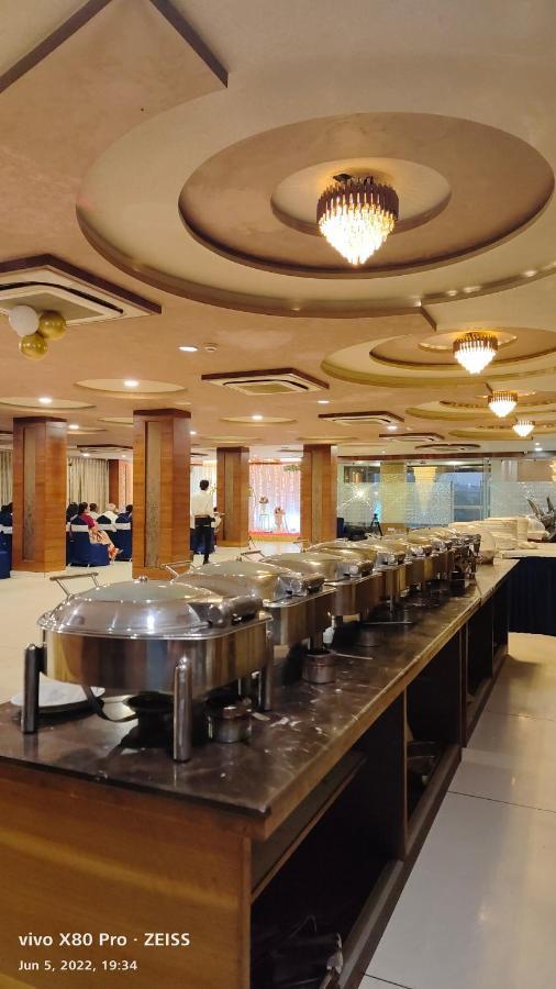 Tgv Hotel Ahmedabad Luaran gambar