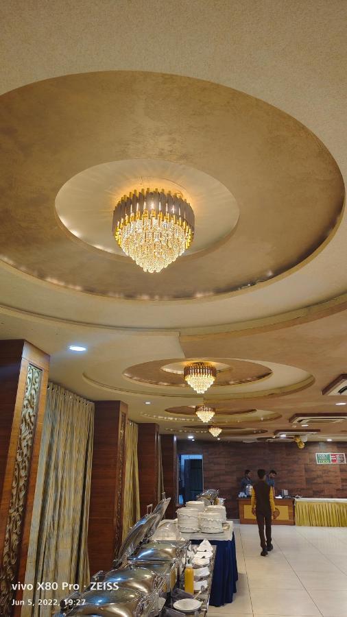 Tgv Hotel Ahmedabad Luaran gambar