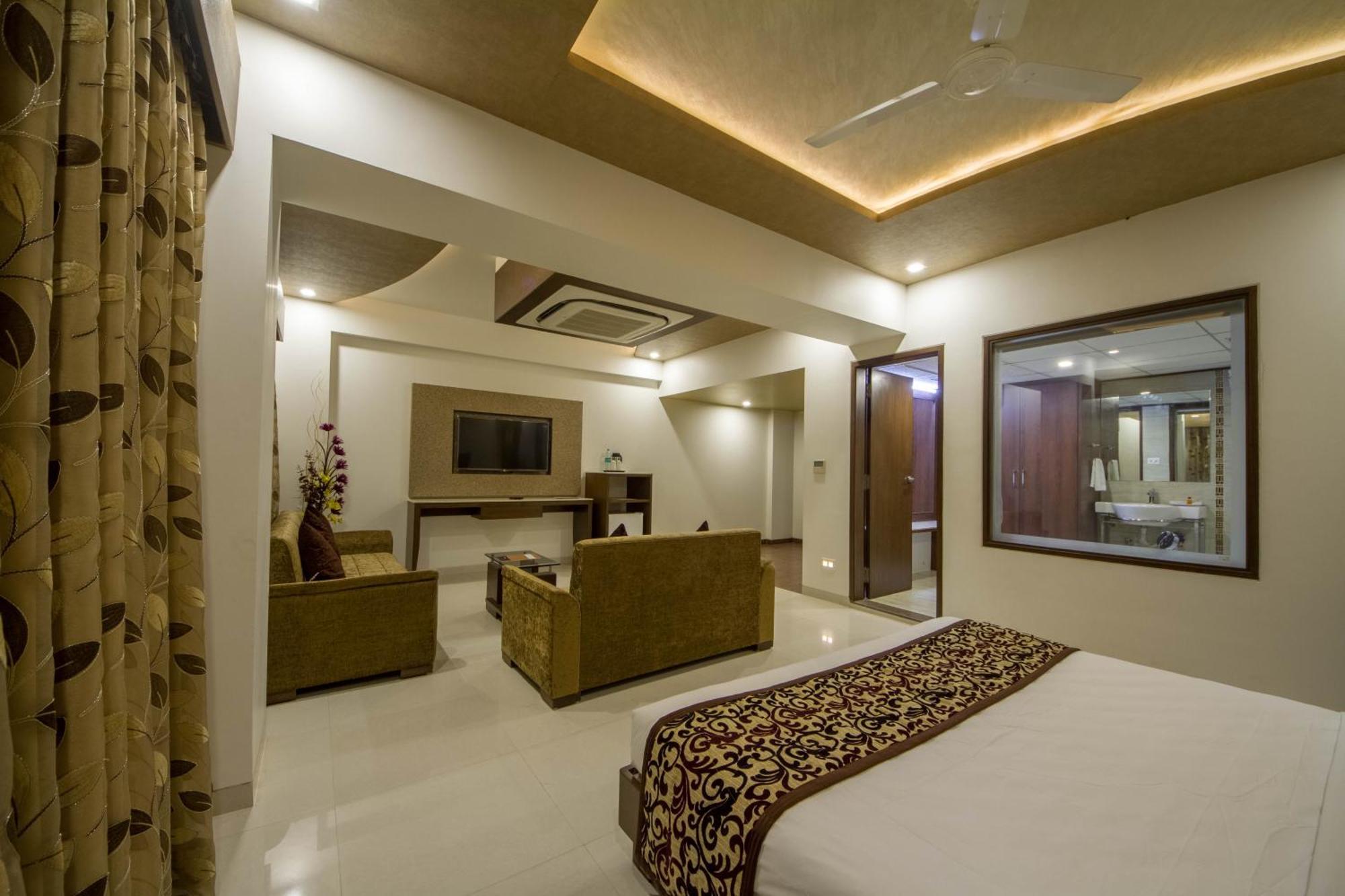Tgv Hotel Ahmedabad Luaran gambar